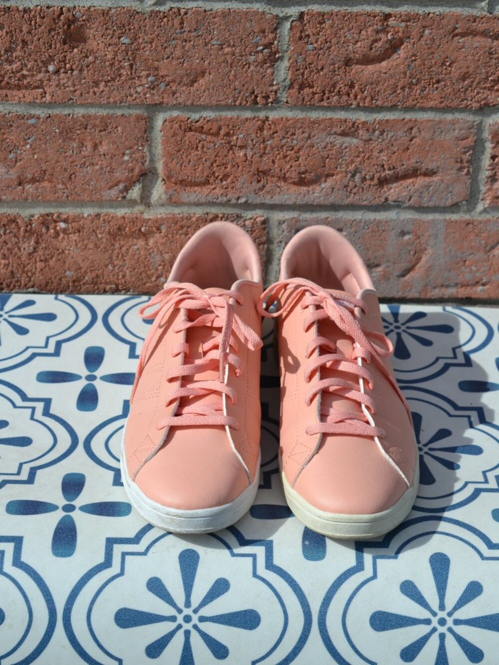 Addidas Neo Advantage Peach Color (Size US: 7 1/2, FR: 39 1/2, CAN: 9)